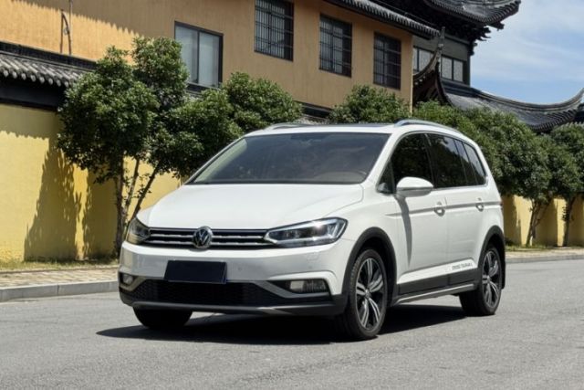 Used Volkswagen Touran 2018 Volkswagen Touran L 280TSI DSG Boundary Edition 7 Seats China V Emission Standard
