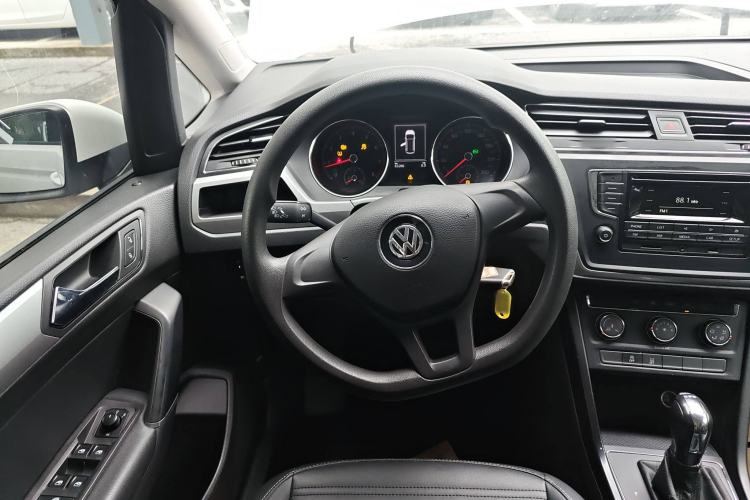 Used Volkswagen Touran 2018 Volkswagen Touran L 280TSI DSG Style Edition 7 Seats China V Emission Standard Steering Wheel