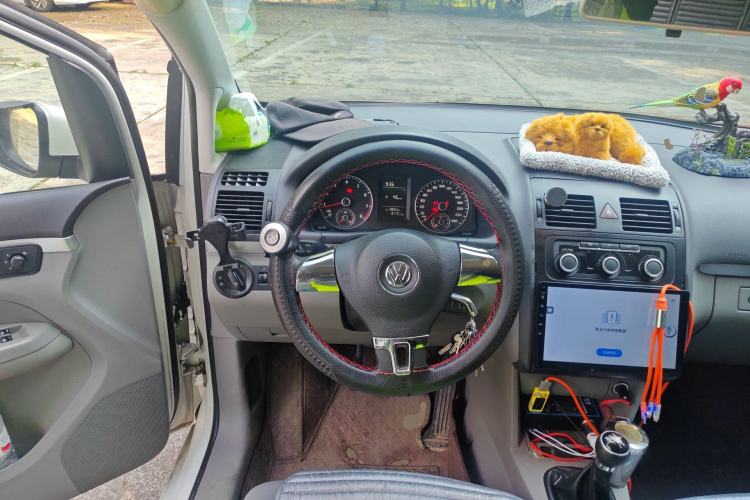 Used Volkswagen Touran 2018 Volkswagen Touran L 1.6L Manual Trend Edition Steering Wheel