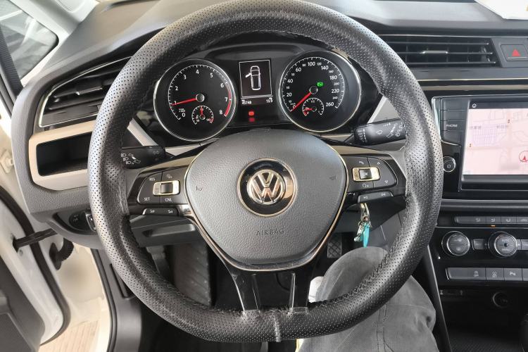 Used Volkswagen Touran 2018 Volkswagen Touran L 280TSI DSG Comfort Edition 7 Seats China VI Standard Steering Wheel