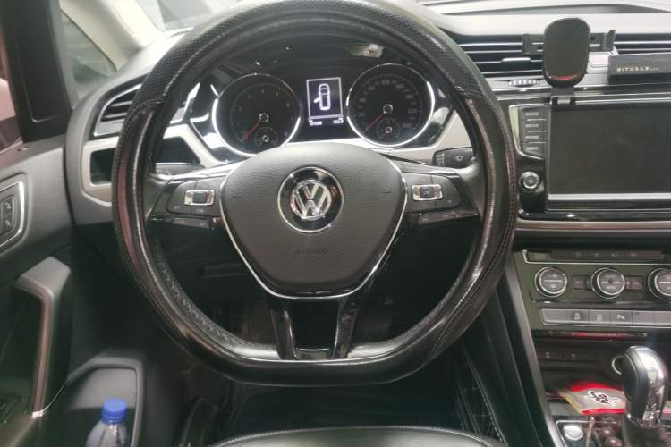 Used Volkswagen Touran 2018 Volkswagen Touran L 280TSI DSG Boundary Edition 7 Seats China V Emission Standard Steering Wheel