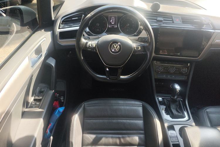 Used Volkswagen Touran 2018 Volkswagen Touran L 280TSI DSG Boundary Edition 7 Seats China V Emission Standard Steering Wheel