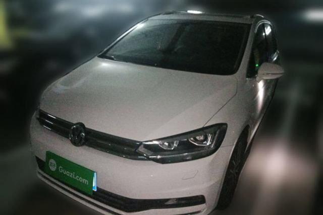 Ojetý Volkswagen Touran 2018 Volkswagen Touran L 280TSI DSG Luxury Edition 7 Seats