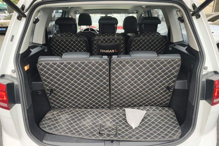 Used Volkswagen Touran 2018 Volkswagen Touran L 280TSI DSG Comfort Edition 7 Seats China V Emission Standard Trunk