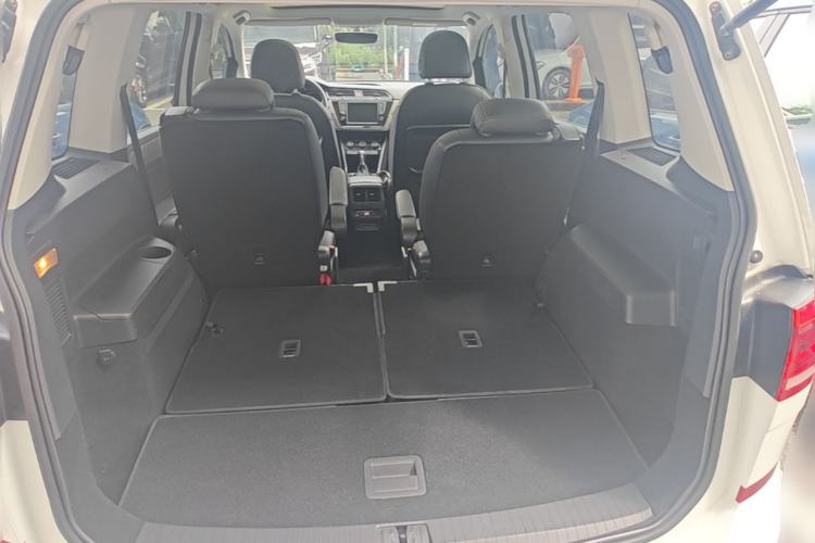Used Volkswagen Touran 2018 Volkswagen Touran L 280TSI DSG Boundary Edition 6-Seater China VI Standard Trunk