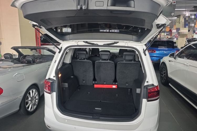 Used Volkswagen Touran 2018 Volkswagen Touran L 280TSI DSG Comfort Edition 7 Seats China V Emission Standard Trunk