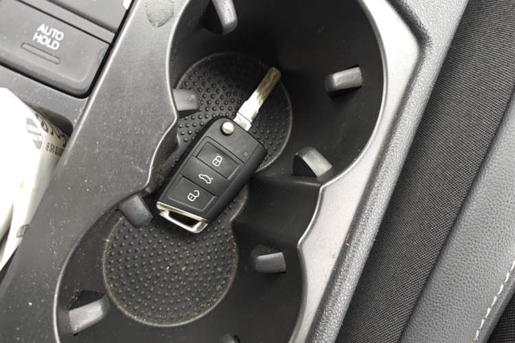 Used Volkswagen Touran 2018 Volkswagen Touran L 280TSI DSG Comfort Edition 6-seater Vehicle Key
