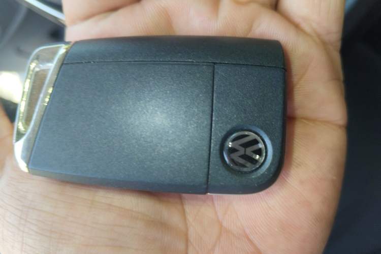 Used Volkswagen Touran 2018 Volkswagen Touran L 280TSI DSG Comfort Edition 6-seater Vehicle Key