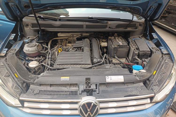 Used Volkswagen Touran 2021 Volkswagen Touran L 280TSI DSG Boundary Edition 7-Seater Engine Bay