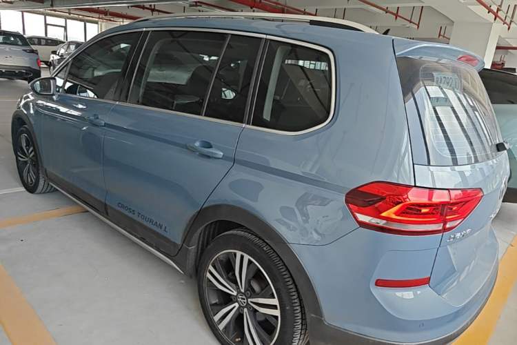 Used Volkswagen Touran 2021 Tiguan L 280TSI DSG Boundary Edition 6-Seater Exterior 2