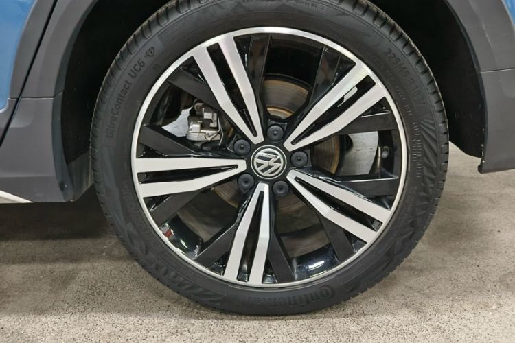 Used Volkswagen Touran 2021 Volkswagen Touran L 280TSI DSG Boundary Edition 7-Seater Exterior 5