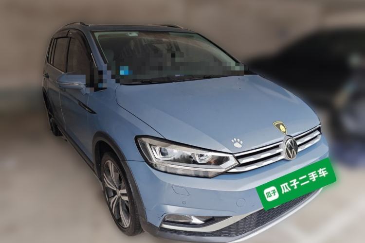 Used Volkswagen Touran 2021 Volkswagen Touran L 280TSI DSG Boundary Edition 7-Seater Front Right 45 Deg