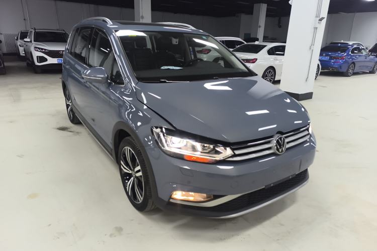 Used Volkswagen Touran 2021 Tiguan L 280TSI DSG Boundary Edition 6-Seater Front Right 45 Deg