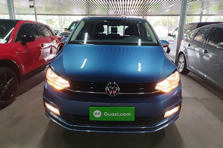 Used Volkswagen Touran 2021 Volkswagen Touran L 280TSI DSG Style Edition 7 Seats Front