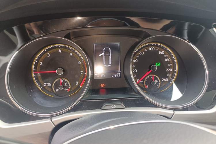 Used Volkswagen Touran 2021 Volkswagen Touran L 280TSI DSG Boundary Edition 7-Seater Instrument Cluster
