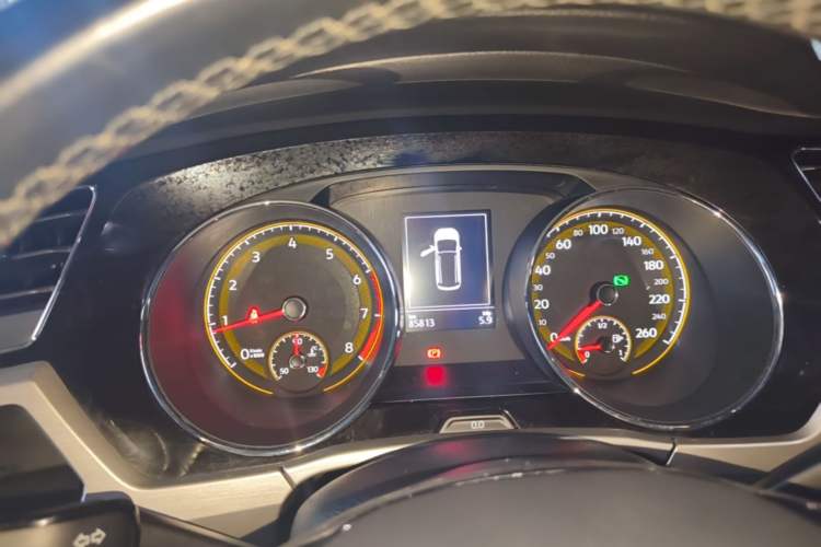 Used Volkswagen Touran 2021 Tiguan L 280TSI DSG Boundary Edition 6-Seater Instrument Cluster