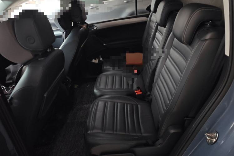 Used Volkswagen Touran 2021 Volkswagen Touran L 280TSI DSG Boundary Edition 7-Seater Interior 4
