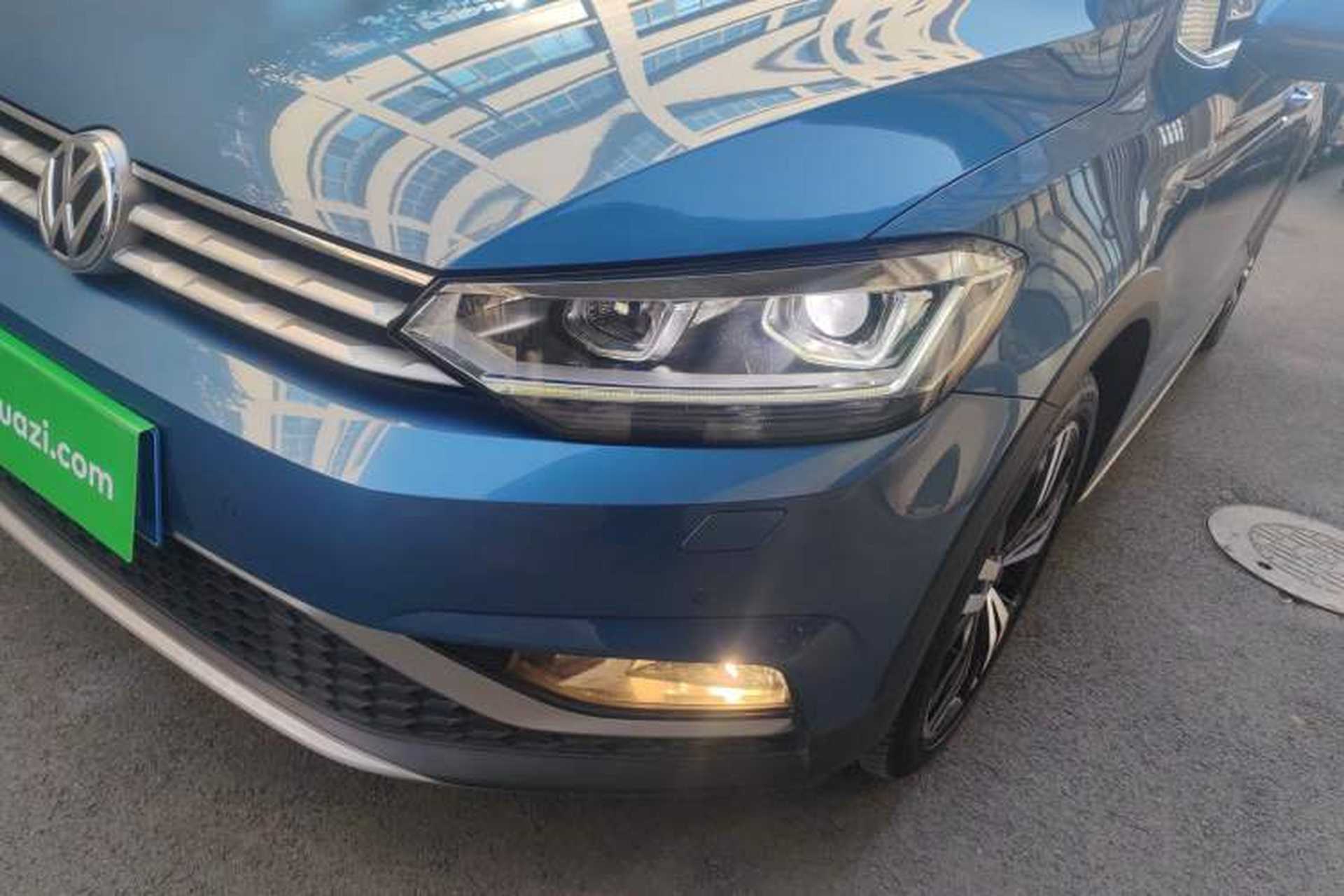 Used Volkswagen Touran 2021 Volkswagen Touran L 280TSI DSG Boundary Edition 7-Seater Left Front Headlight