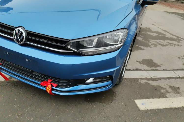 Used Volkswagen Touran 2021 Volkswagen Touran L 280TSI DSG Style Edition 7 Seats Left Front Headlight