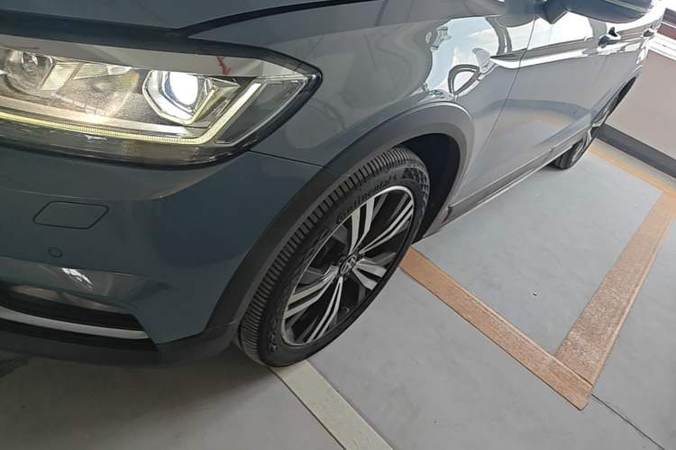Used Volkswagen Touran 2021 Tiguan L 280TSI DSG Boundary Edition 6-Seater Left Front Wheel Hub