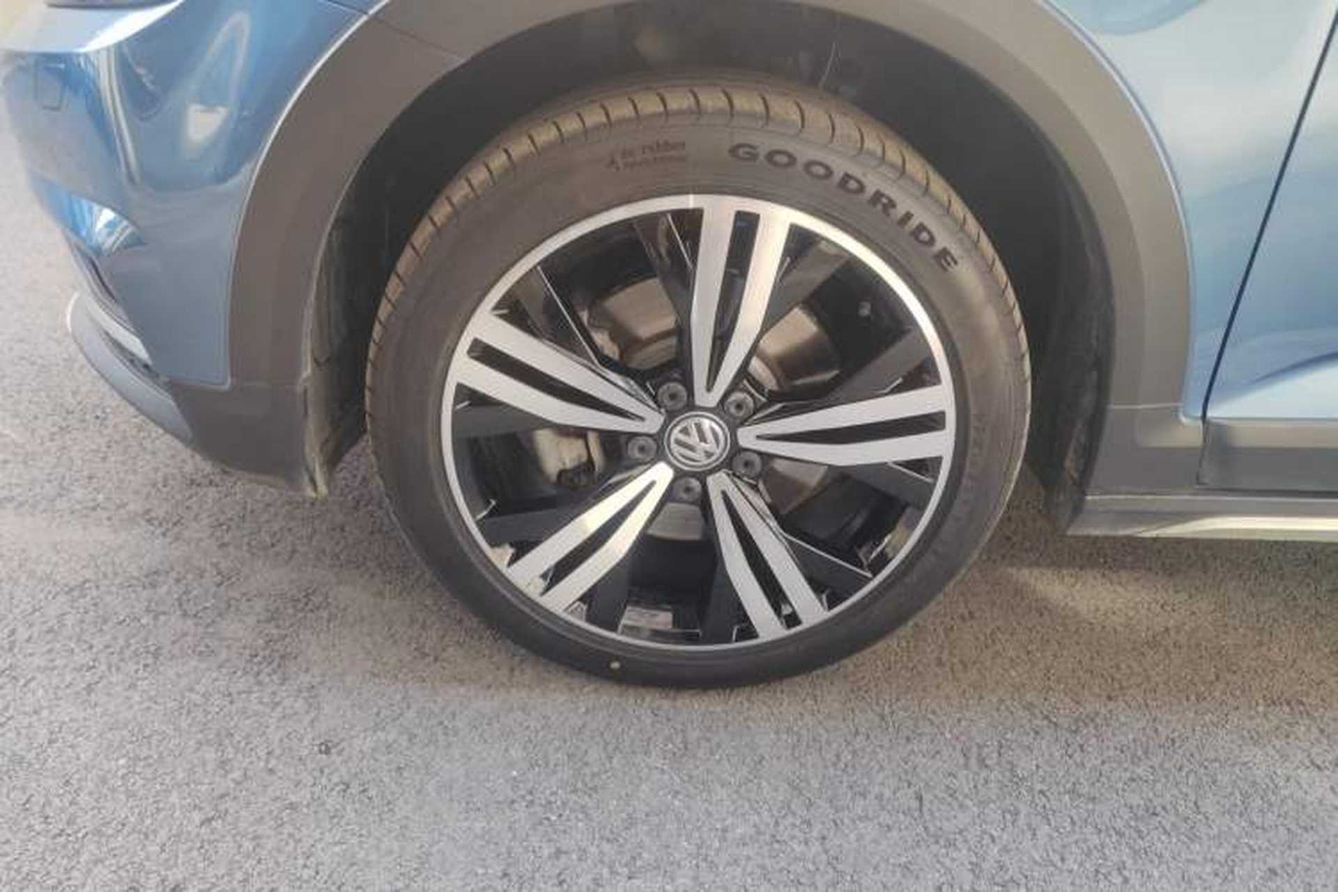 Used Volkswagen Touran 2021 Volkswagen Touran L 280TSI DSG Boundary Edition 7-Seater Left Front Wheel Hub