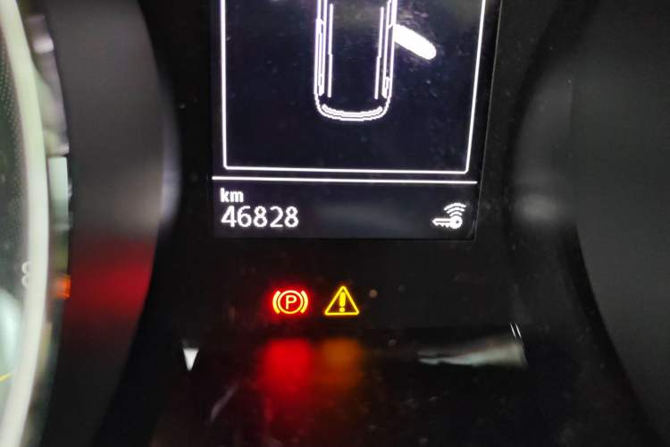 Used Volkswagen Touran 2021 Volkswagen Touran L 280TSI DSG Boundary Edition 7-Seater Odometer Close Up