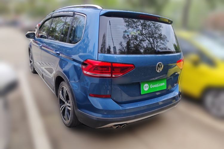 Used Volkswagen Touran 2021 Volkswagen Touran L 280TSI DSG Boundary Edition 7-Seater Rear Left 45 Deg