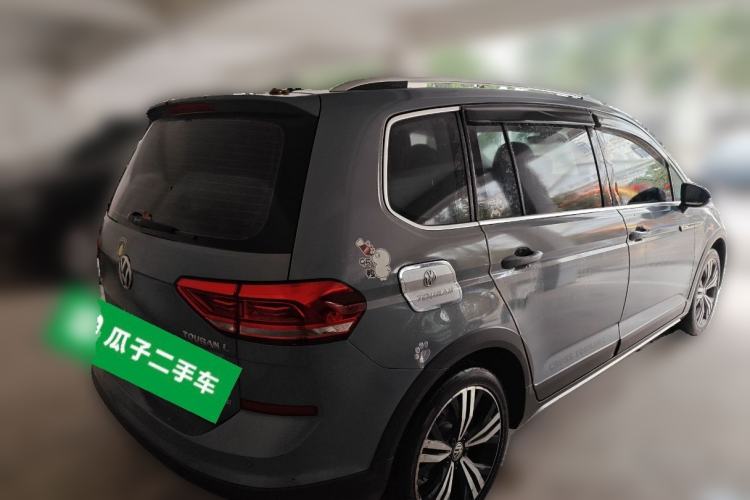 Used Volkswagen Touran 2021 Volkswagen Touran L 280TSI DSG Boundary Edition 7-Seater Rear Right 45 Deg