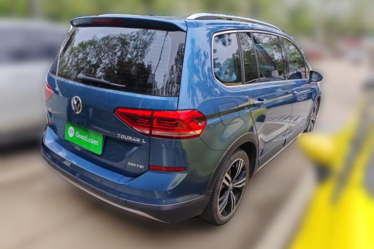 Used Volkswagen Touran 2021 Volkswagen Touran L 280TSI DSG Boundary Edition 7-Seater Rear Right 45 Deg