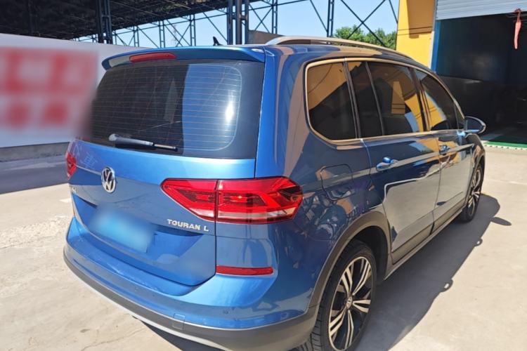 Used Volkswagen Touran 2021 Volkswagen Touran L 280TSI DSG Boundary Edition 7-Seater Rear Right 45 Deg