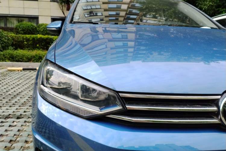 Used Volkswagen Touran 2021 Touran L 280TSI DSG Comfort Edition 7 Seats Right Front Headlight