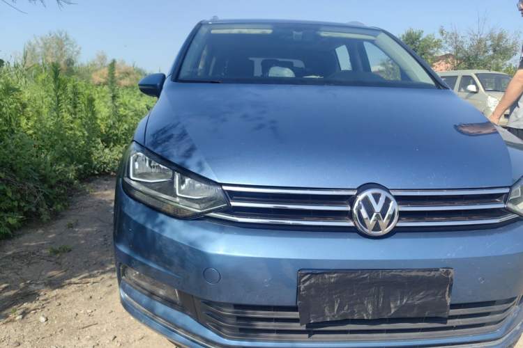 Used Volkswagen Touran 2021 Touran L 280TSI DSG Comfort Edition 7 Seats Right Front Headlight