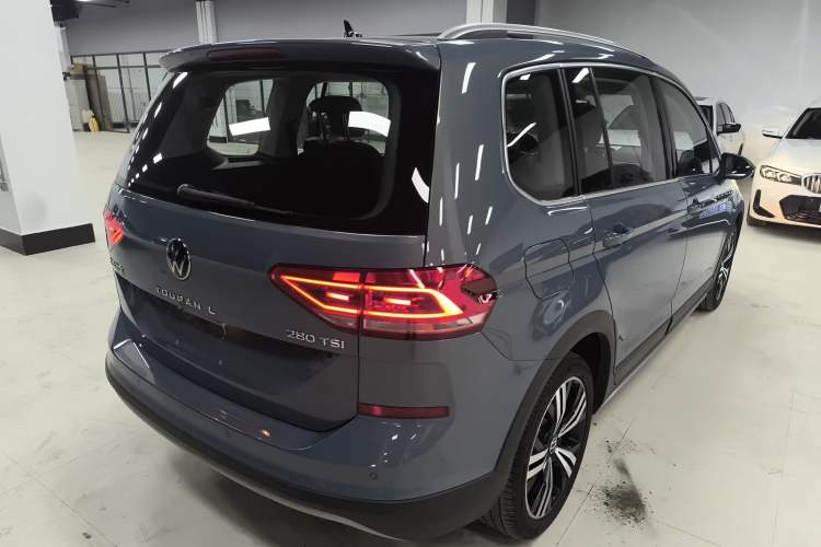 Used Volkswagen Touran 2021 Tiguan L 280TSI DSG Boundary Edition 6-Seater Right Rear Taillight