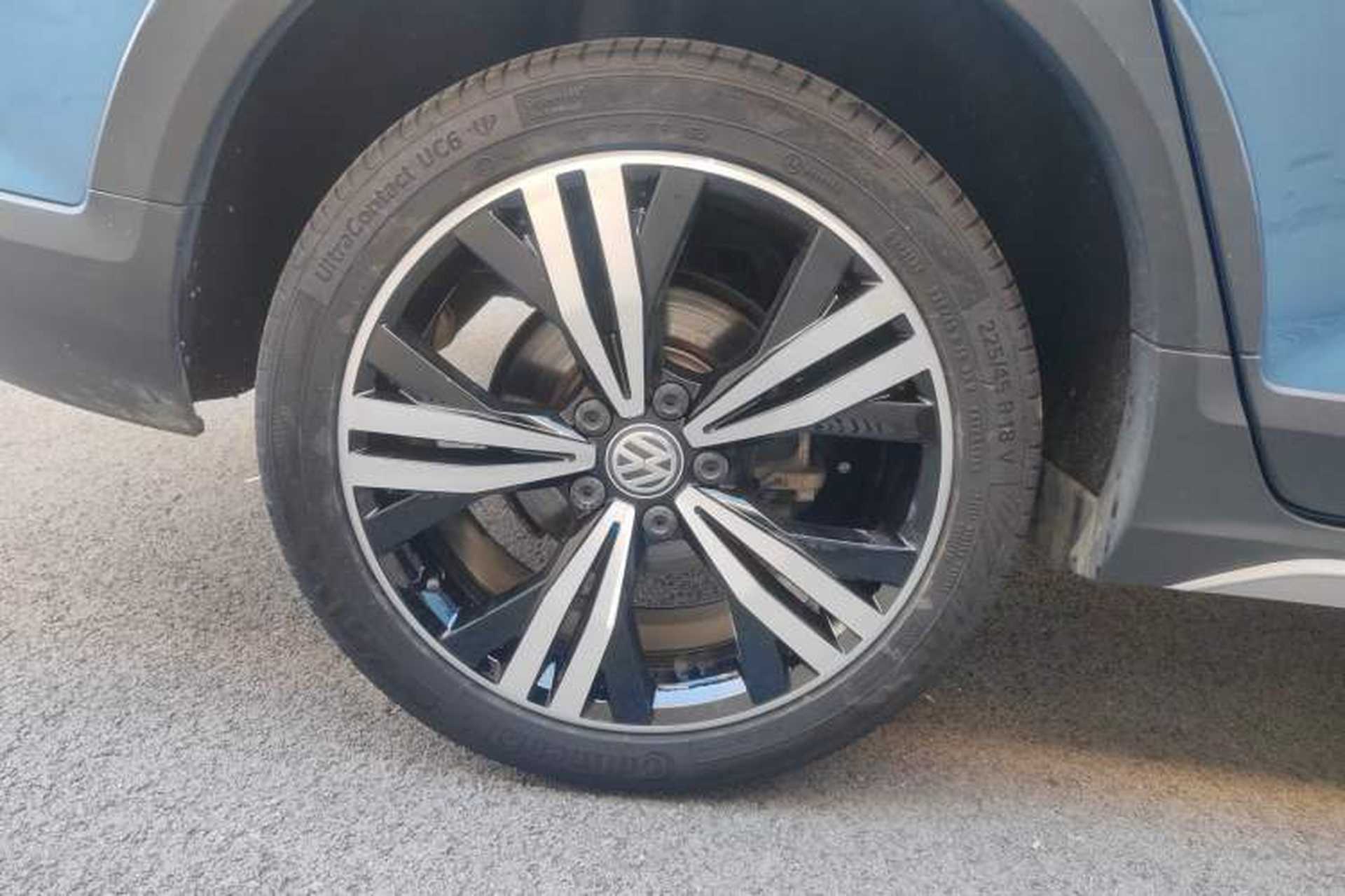 Used Volkswagen Touran 2021 Volkswagen Touran L 280TSI DSG Boundary Edition 7-Seater Right Rear Wheel Hub