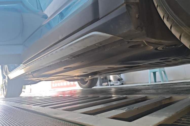 Used Volkswagen Touran 2021 Volkswagen Touran L 280TSI DSG Boundary Edition 7-Seater Right Side Sill