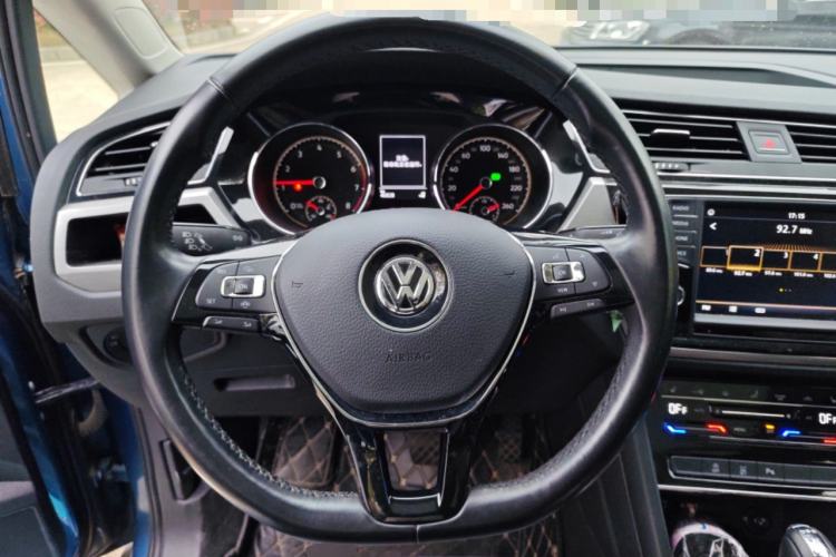 Used Volkswagen Touran 2021 Volkswagen Touran L 280TSI DSG Boundary Edition 7-Seater Steering Wheel