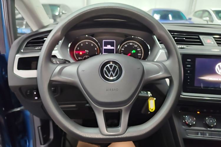 Used Volkswagen Touran 2021 Volkswagen Touran L 280TSI DSG Style Edition 7 Seats Steering Wheel