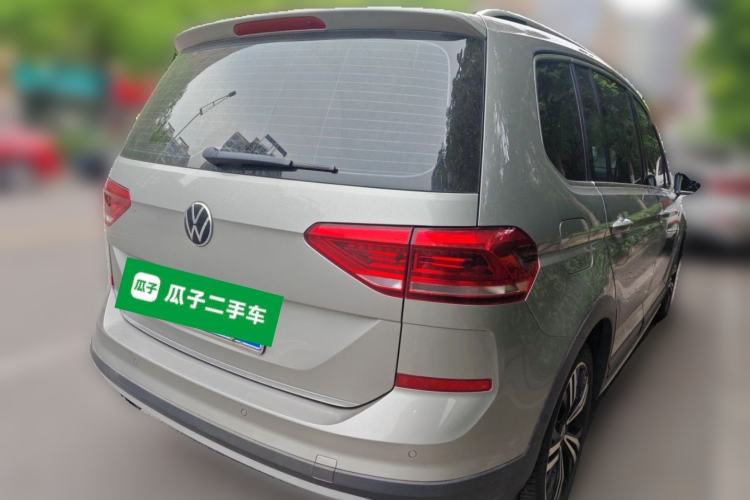 Used Volkswagen Touran 2021 Volkswagen Touran L 280TSI DSG Boundary Luxury Edition 7 Seats Rear Right 45 Deg