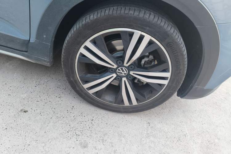 Used Volkswagen Touran 2021 Tiguan L 280TSI DSG Boundary Edition 6-Seater Right Front Wheel Hub