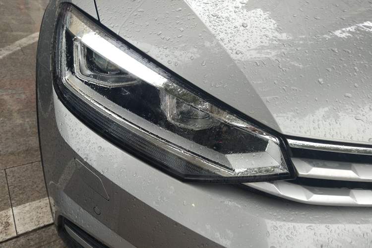 Used Volkswagen Touran 2021 Volkswagen Touran L 280TSI DSG Boundary Edition 7-Seater Exterior 6