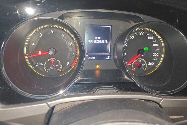 Used Volkswagen Touran 2021 Volkswagen Touran L 280TSI DSG Boundary Edition 7-Seater Odometer Close Up