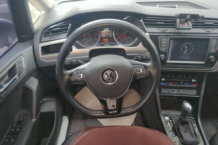 Used Volkswagen Touran 2021 Volkswagen Touran L 280TSI DSG Boundary Edition 7-Seater Steering Wheel