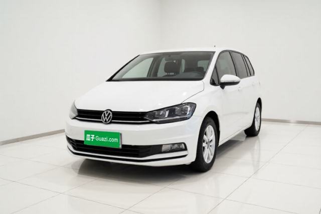 Używany Volkswagen Touran 2021 Volkswagen Touran L 280TSI DSG Style Edition 7 Seats