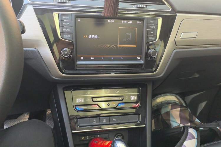 Used Volkswagen Touran 2021 Touran L 280TSI DSG Comfort Edition 7 Seats Audio And AC Panel