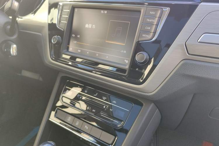 Used Volkswagen Touran 2021 Touran L 280TSI DSG Comfort Edition 7 Seats Audio And AC Panel