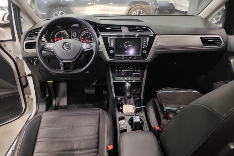 Used Volkswagen Touran 2021 Tiguan L 280TSI DSG Boundary Edition 6-Seater Center Console