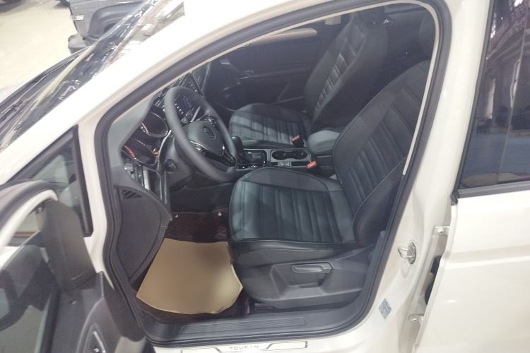 Used Volkswagen Touran 2021 Touran L 280TSI DSG Comfort Edition 7 Seats Driver Seat