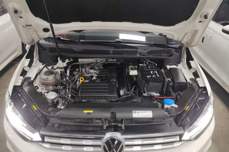 Used Volkswagen Touran 2021 Tiguan L 280TSI DSG Boundary Edition 6-Seater Engine Bay
