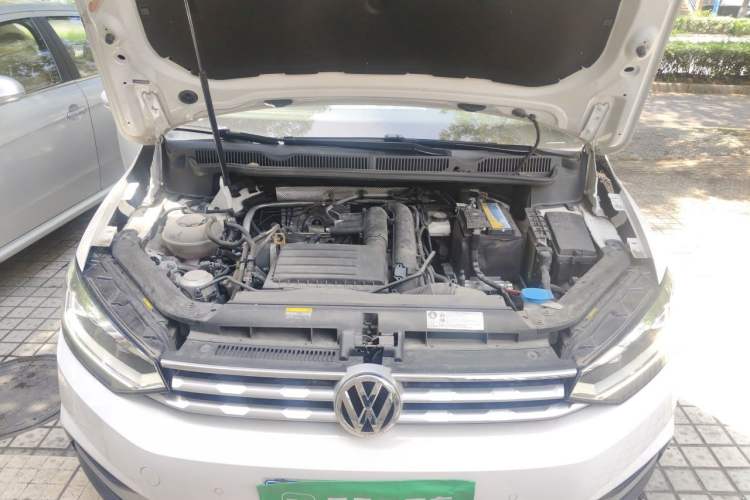 Used Volkswagen Touran 2021 Tiguan L 280TSI DSG Boundary Edition 6-Seater Engine Bay