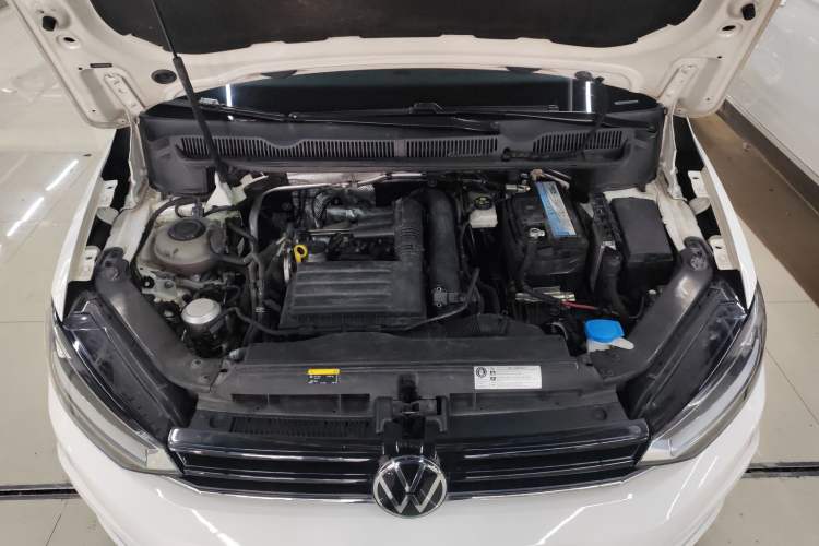 Used Volkswagen Touran 2021 Volkswagen Touran L 280TSI DSG Style Edition 7 Seats Engine Bay